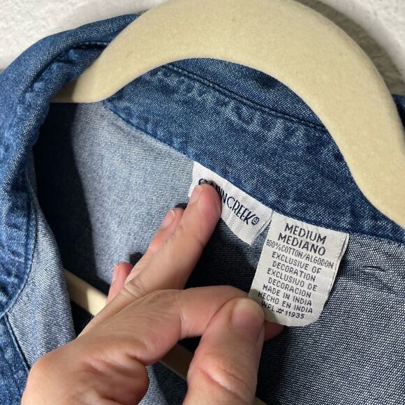 Vintage Embroidered Denim Shirt with Cat Design size medium - Picture 4 of 5